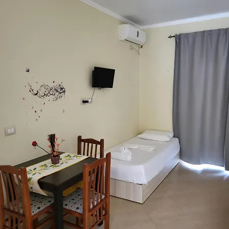 Jay Apartment